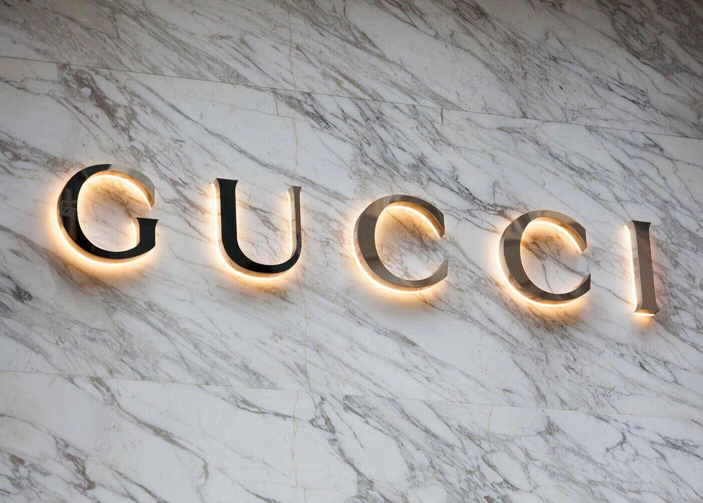 Gucci collabora con Yuga Labs, i creatori di Bored Ape Yacht Club, in un progetto legato al metaverso